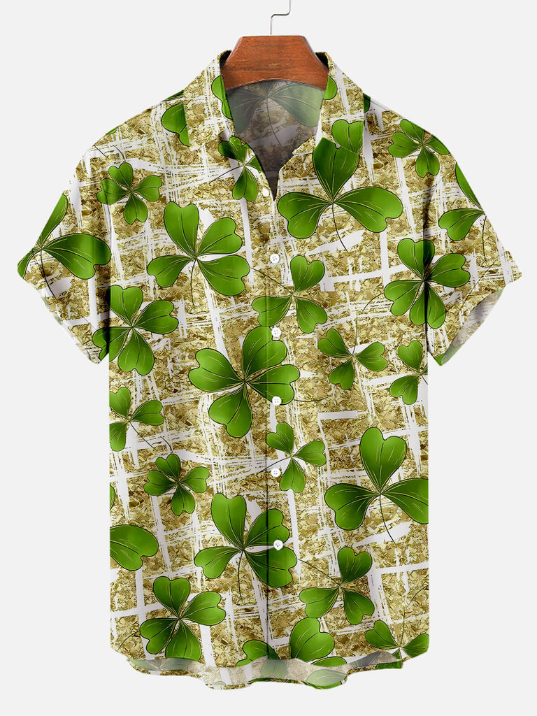 Men's St. Patrick's Four-Leaf Clover Graphic Print Short Sleeve ShirtMens short sleeve shirts Big and tall Mens shirts Short sleeve shirts for men Mens 4xl shirts Casual short sleeve shirts