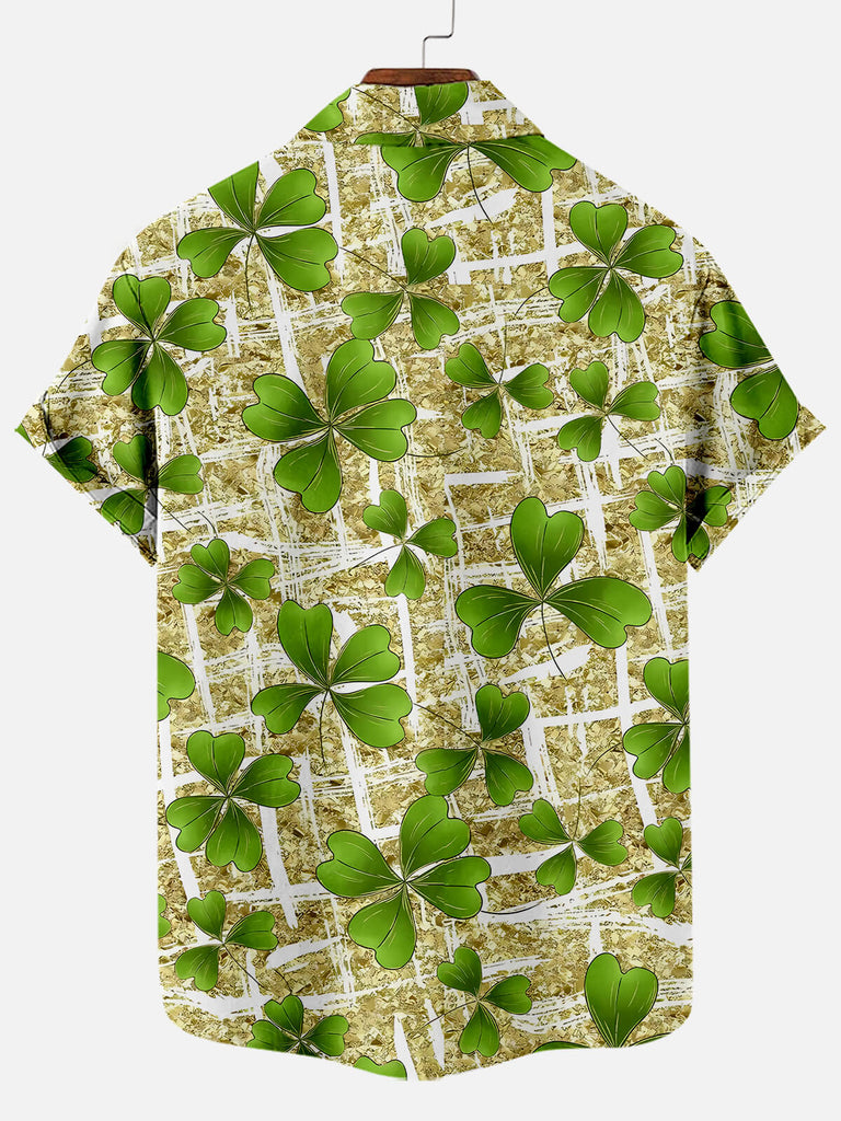 Men's St. Patrick's Four-Leaf Clover Graphic Print Short Sleeve ShirtMens short sleeve shirts Big and tall Mens shirts Short sleeve shirts for men Mens 4xl shirts Casual short sleeve shirts