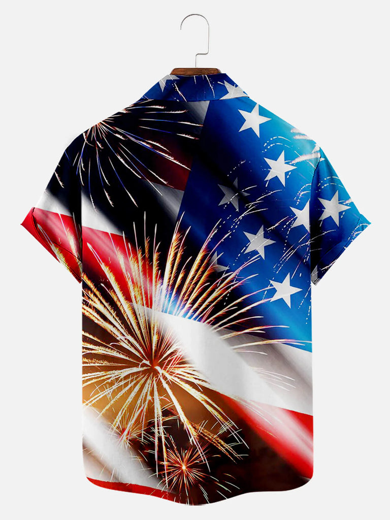 Happy Independence Day Firework Flag Pattern Men's Short Sleeve Pocket ShirtMens short sleeve shirts Big and tall Mens shirts Short sleeve shirts for men Mens 4xl shirts Casual short sleeve shirts