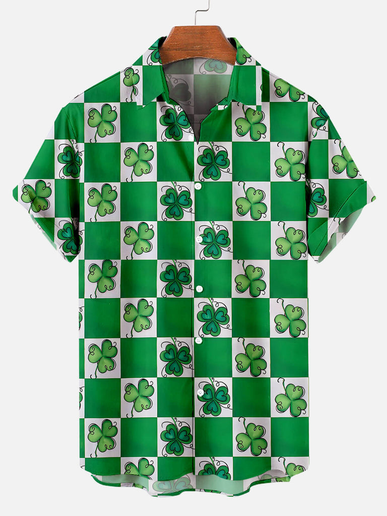 Men's St. Patrick's Checkered Hand-drawn Clovers Short Sleeve ShirtMens short sleeve shirts Big and tall Mens shirts Short sleeve shirts for men Mens 4xl shirts Casual short sleeve shirts