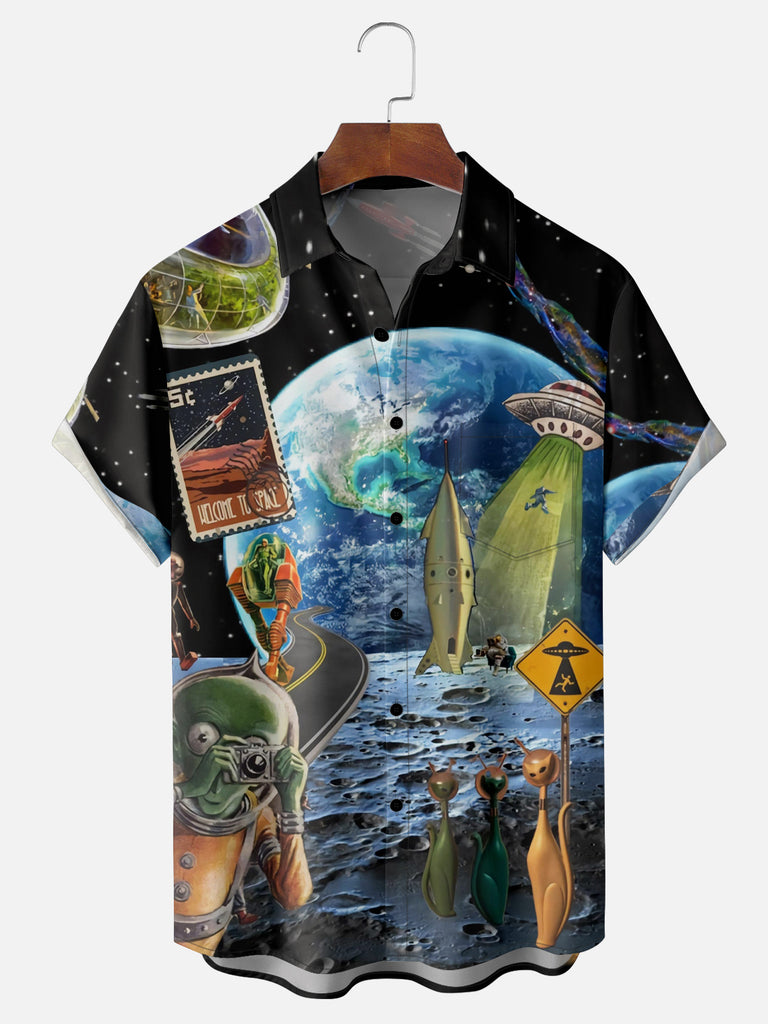 Men's Alien Tourists of Earth in Retro Style Short Sleeve ShirtMens short sleeve shirts Big and tall Mens shirts Short sleeve shirts for men Mens 4xl shirts Casual short sleeve shirts