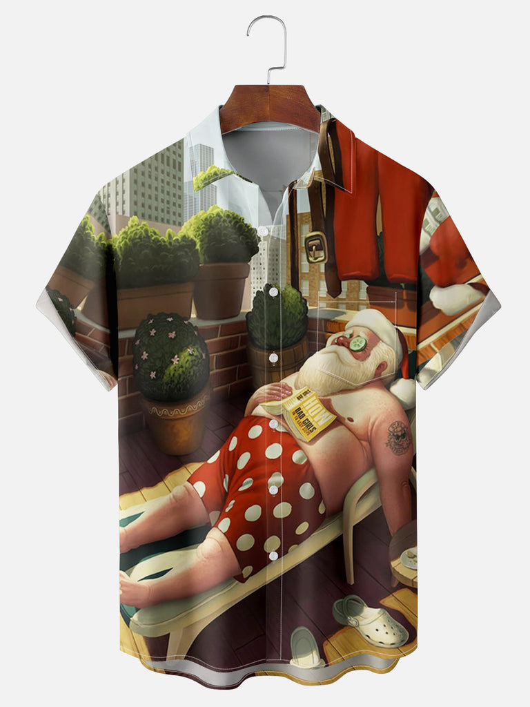 Men's Santa On Relaxing on his Balcony Short Sleeve ShirtMens short sleeve shirts Big and tall Mens shirts Short sleeve shirts for men Mens 4xl shirts Casual short sleeve shirts