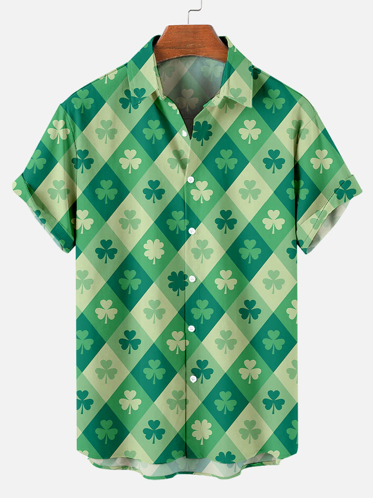 Men's St. Patrick's Checkered Clovers Short Sleeve ShirtMens short sleeve shirts Big and tall Mens shirts Short sleeve shirts for men Mens 4xl shirts Casual short sleeve shirts