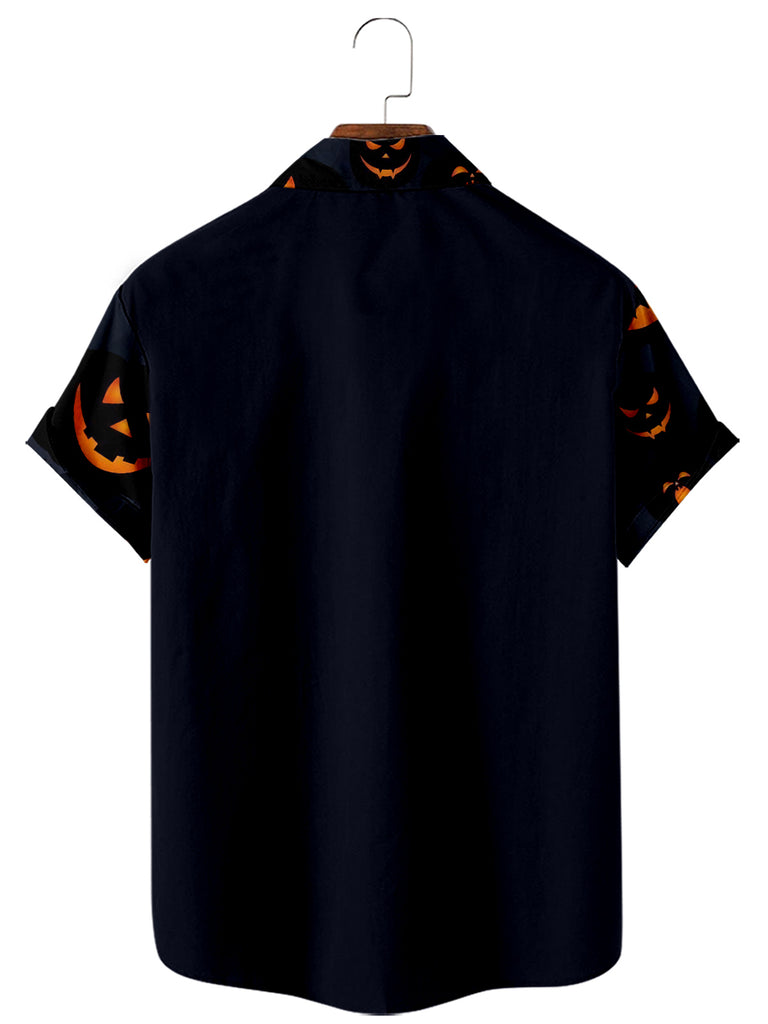 Halloween Smile Pumpkin Men's Short-Sleeved ShirtMens short sleeve shirts Big and tall Mens shirts Short sleeve shirts for men Mens 4xl shirts Casual short sleeve shirts